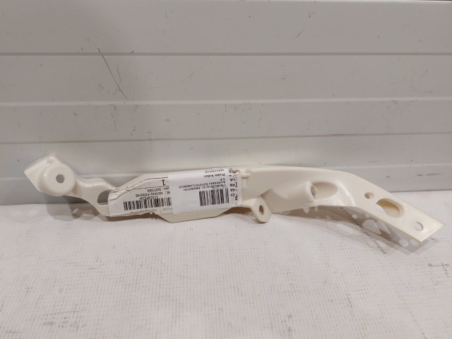 Fascia Support Bracket (Right)